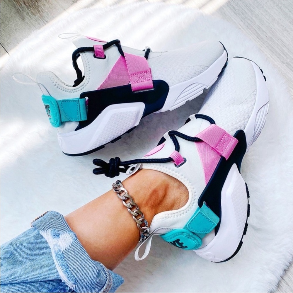 Nike Air Huarache City Low